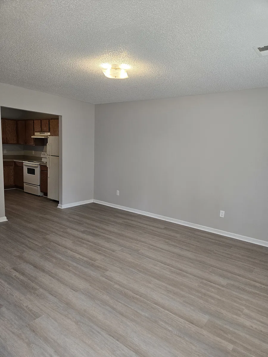 Building Photo - 812 Royal St #B