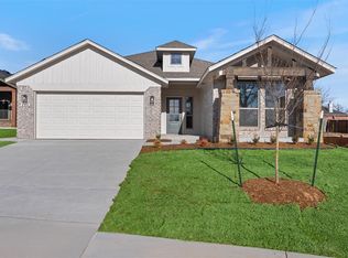 280 Woodrock St, Harrah, OK 73045