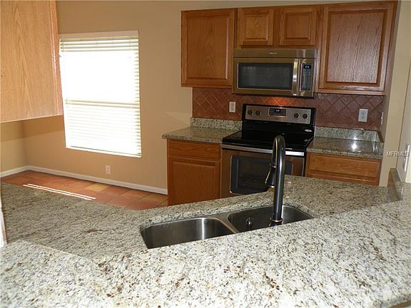 5th image of 1929 Folkstone Pl