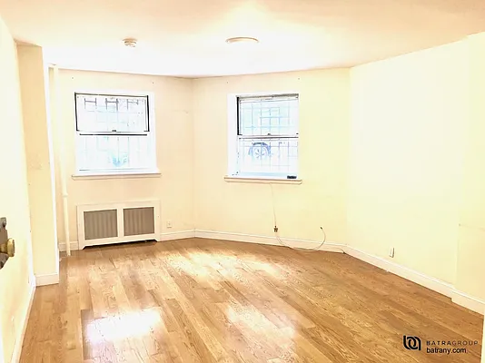 Rented by Batra Group Inc | media 11