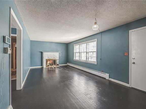 3rd image of 8838 Hemlock Dr