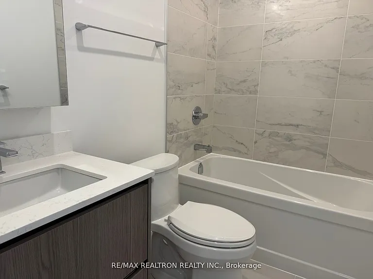 8188 Yonge St #405 — Photo 25