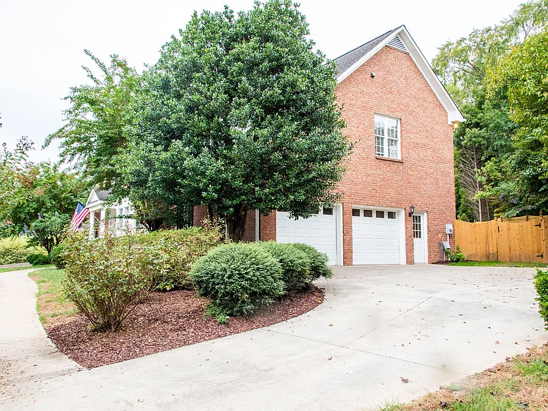 4330 Greenbrier Farm Rd — Photo 3