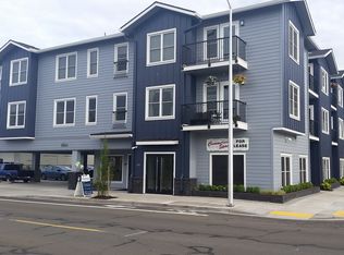 800 E 2nd St APT 102, Newberg, OR 97132