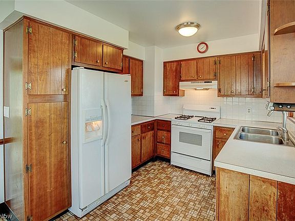 5th image of 2121 Quayle Dr