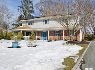 14 Karin Ct, East Northport, NY 11731