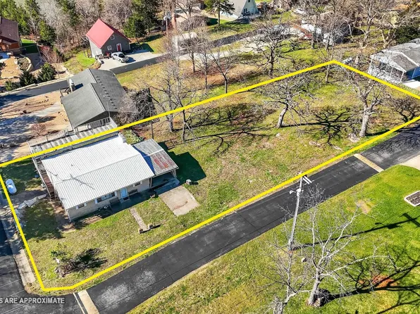 16624 Channel Cat Dr, Warsaw, MO 65355