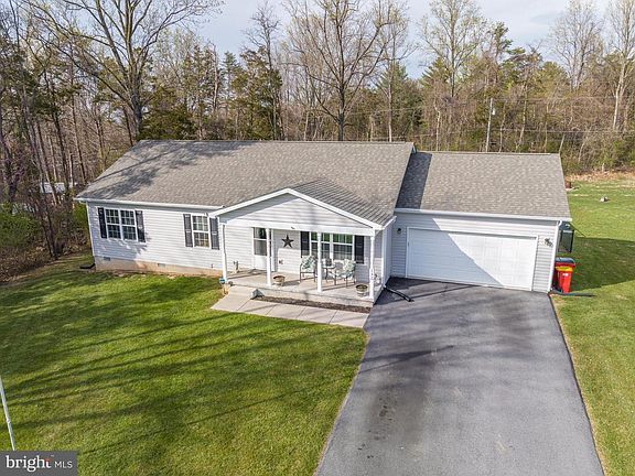 3rd image of 132 Mountain View Dr