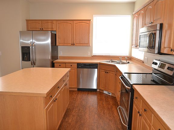 4th image of 10900 183rd Ave E