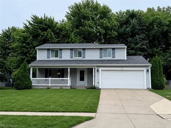 8861 Groveside Dr, Strongsville, OH 44136