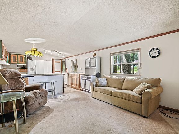 3rd image of 306 Wood Hills Dr