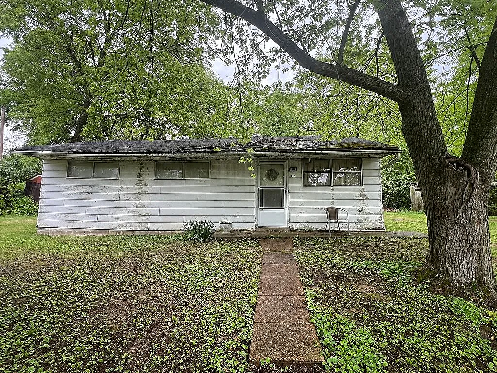113 Normandie Dr photo 1