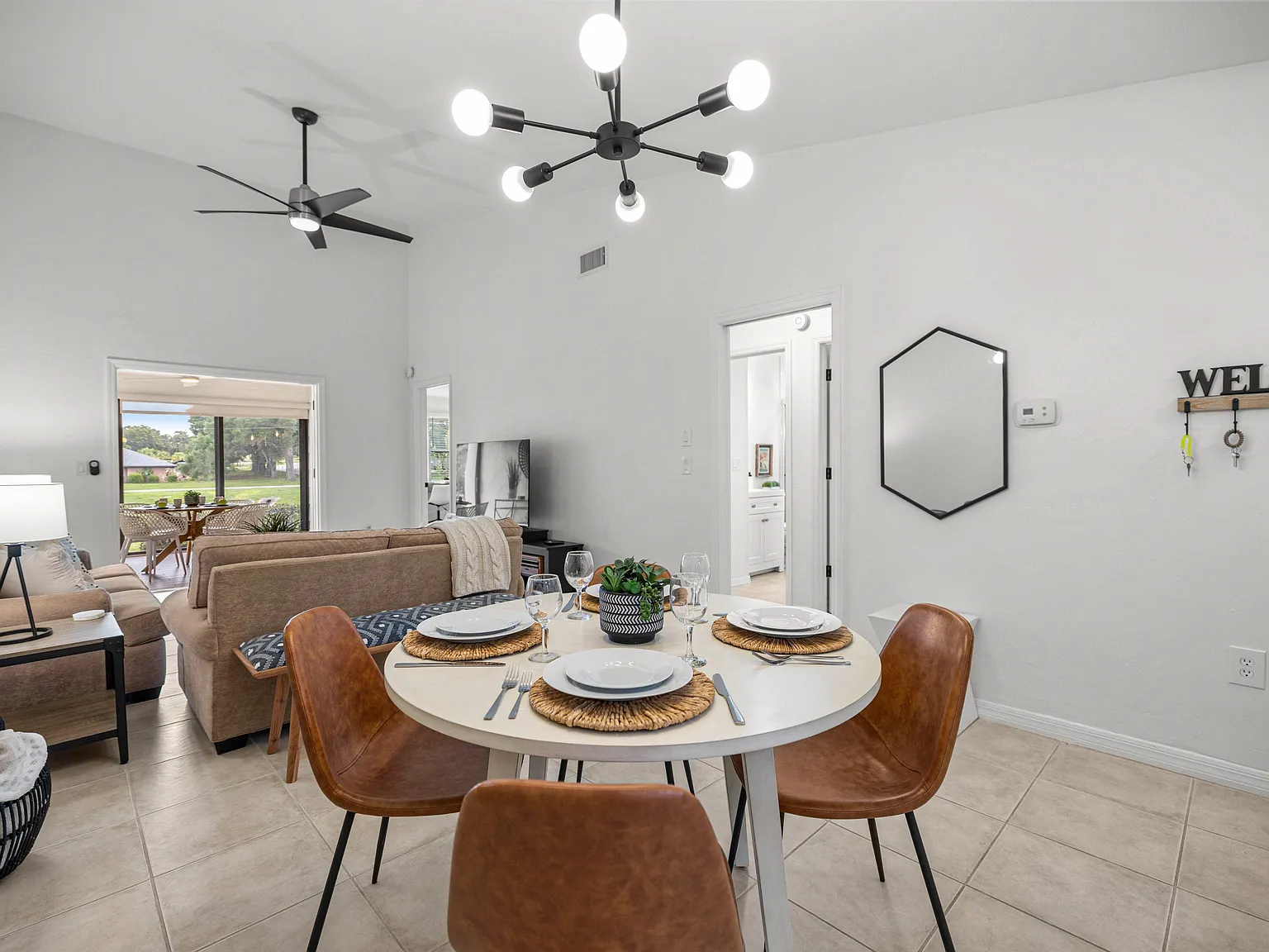 2 bed, 990 sqft, $2,000 — Photo 4