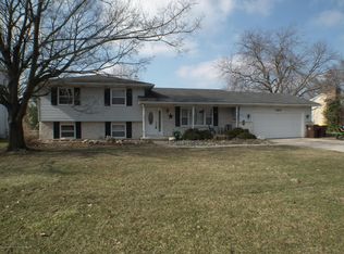 1211 N Creyts Rd, Lansing, MI 48917
