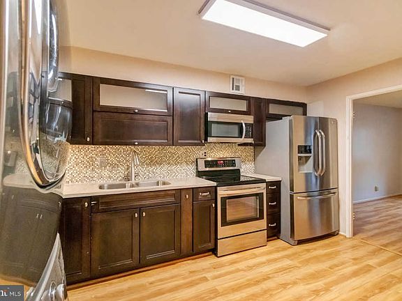 5th image of 5904 Mount Eagle Dr APT 115