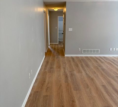 5th image of 619 Goodrich Dr