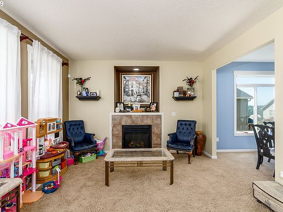 5th image of 1310 W East Pl