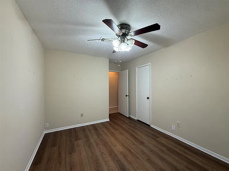 15307 Pebble Lake Dr — Photo 22