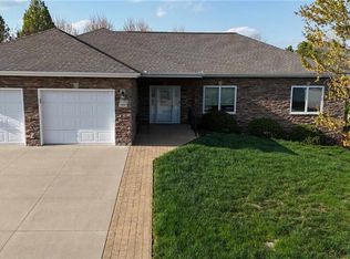 12541 Parkview Dr, Savannah, MO 64485