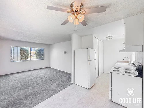 SD: Sun-Filled 1BD/1BA Apartment in Pacific Beach One Block from the Bay w/ Reserved Parking! Photo 1 SD: Sun-Filled 1BD/1BA Apartment in Pacific Beach One Block from the Bay w/ Reserved Parking! Photo 1