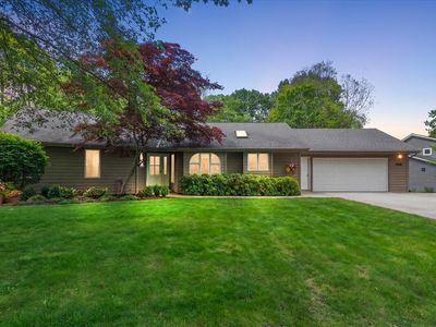 368 S Lakeshore Dr, Holland, MI, 49424