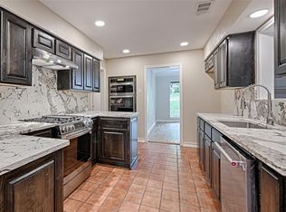 2216 Prestonwood Dr, Arlington, TX 76012