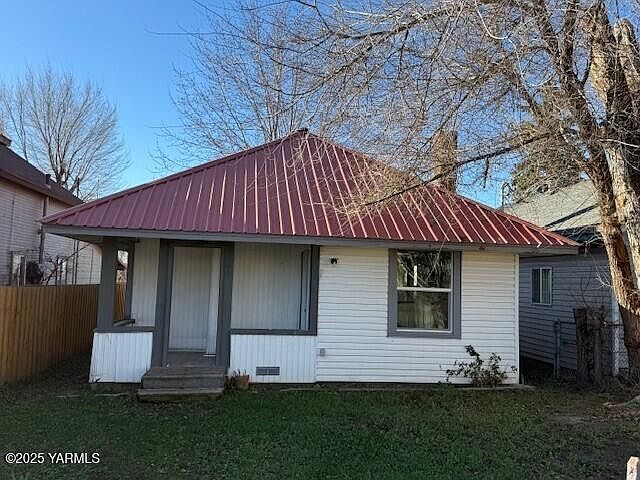 1st image of 1006 Maple Way