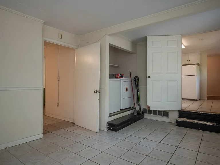 175 Habersham Way — Photo 17