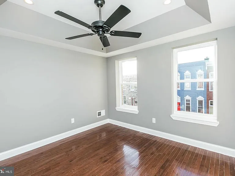 1505 Clarkson St — Photo 11