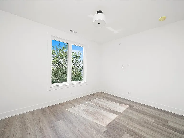 2030 Greenwood St — Photo 24