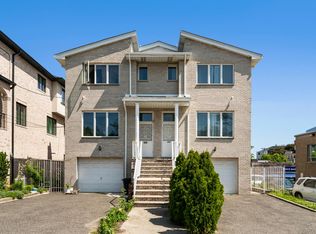 243 Hoym St, Fort Lee, NJ 07024
