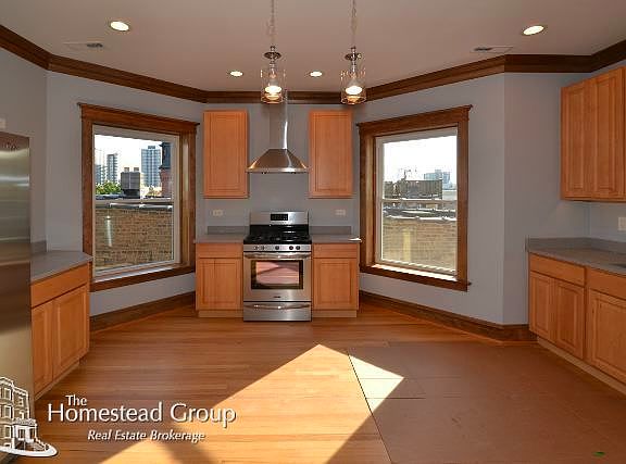 2nd image of 1223 W Norwood St #1F