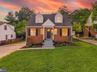 2834 Summerfield Rd, Falls Church, VA 22042
