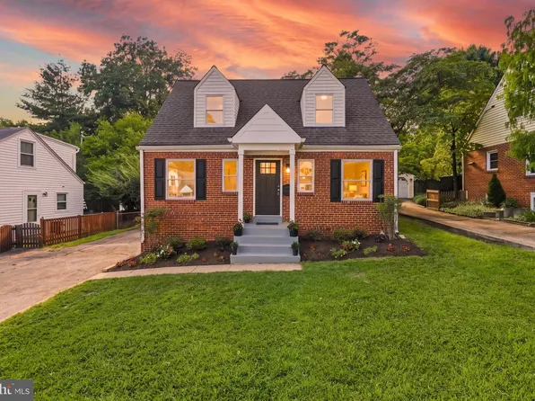 2834 Summerfield Rd, Falls Church, VA 22042