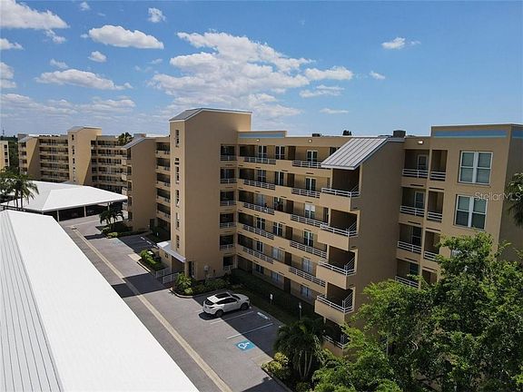 3rd image of 3730 Pinebrook Cir APT 606