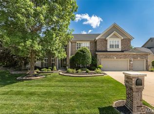 306 Magnolia Valley Dr, O'Fallon, MO 63366