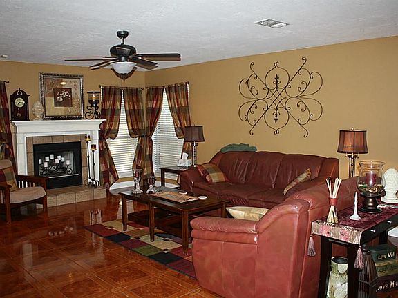  Beautiful neutral paint colors for a decorator touch.