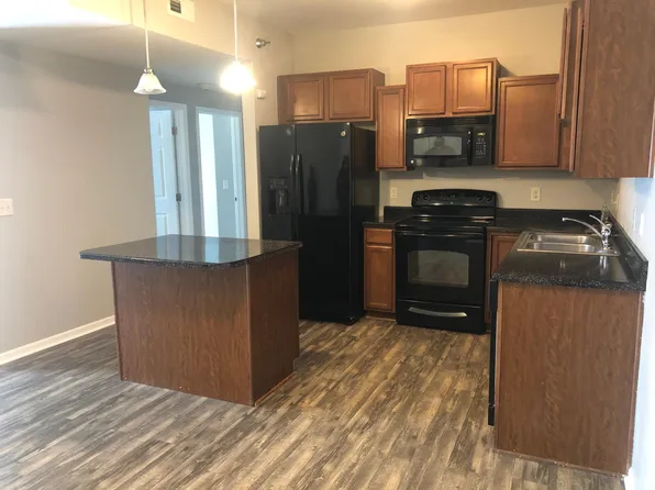 1825 SW White Birch Cir, Ankeny, IA