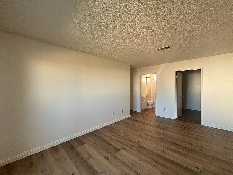 43941 18th St E — Photo 15