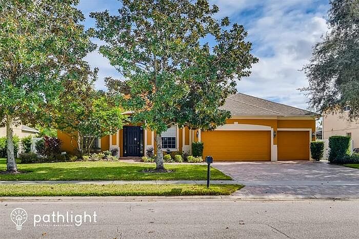 1st image of 807 Shadowmoss Dr