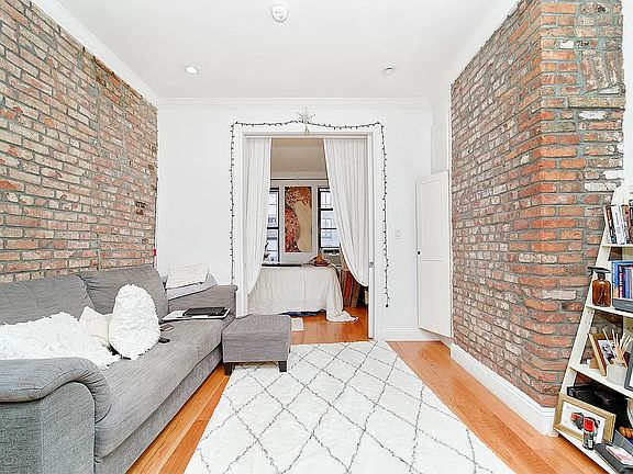 4th image of 504 E 88th St APT 5b