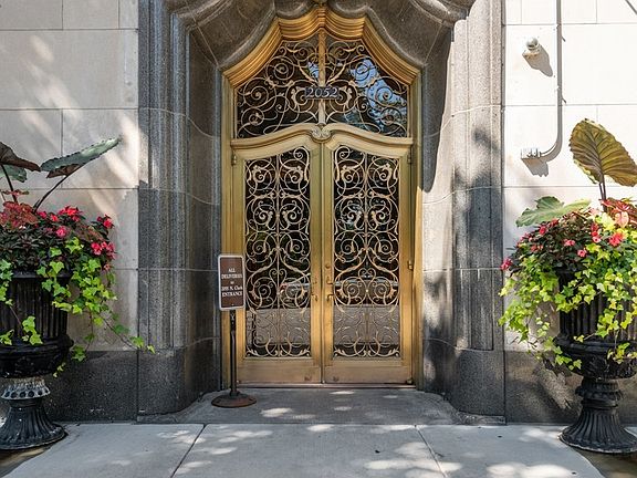 2nd image of 2000 N Lincoln Park West Pkwy #1012