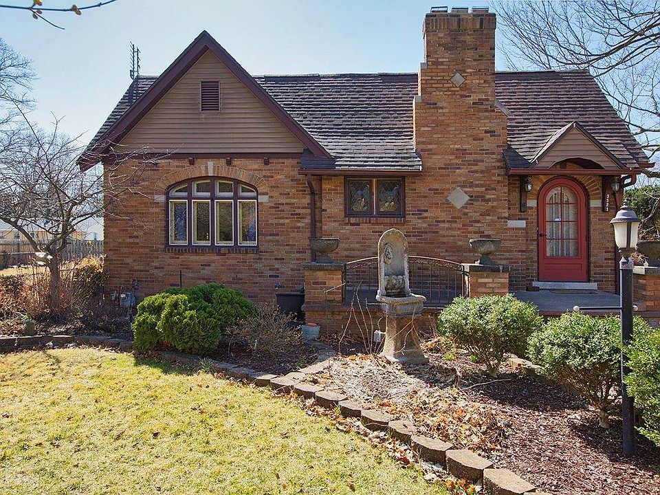 1st image of 3521 E Jackson Blvd