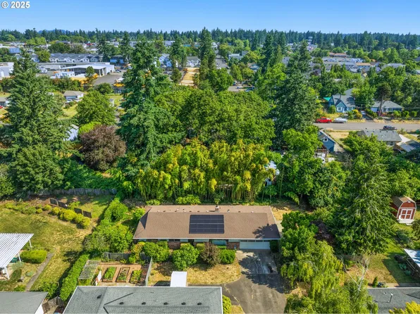 12449 SE Kelly St, Portland, OR 97236