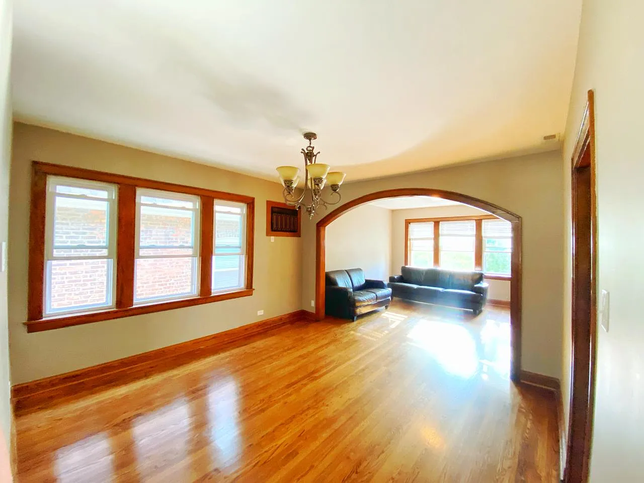2 bed, 955 sqft, $1,950 — Photo 3