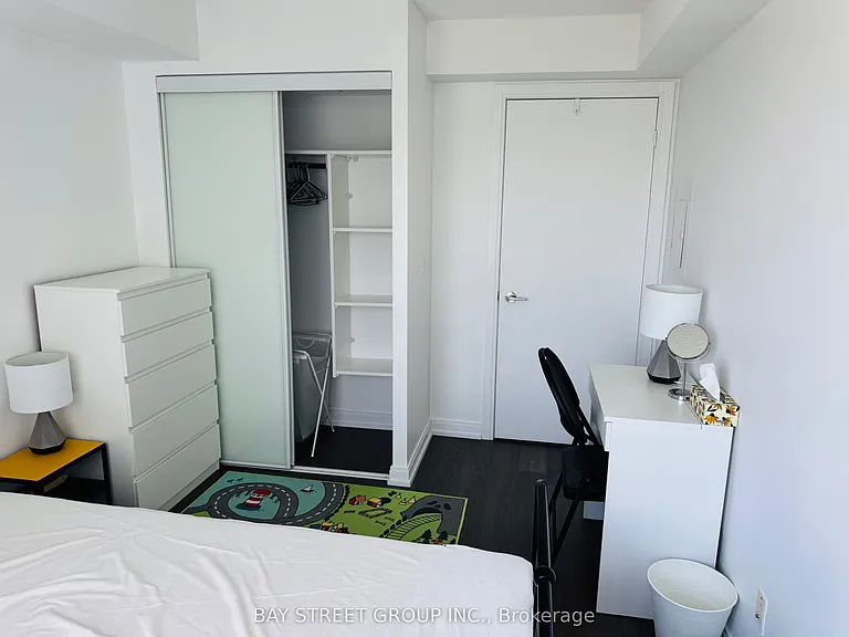 255 Village Green Sq #1108 — Photo 11