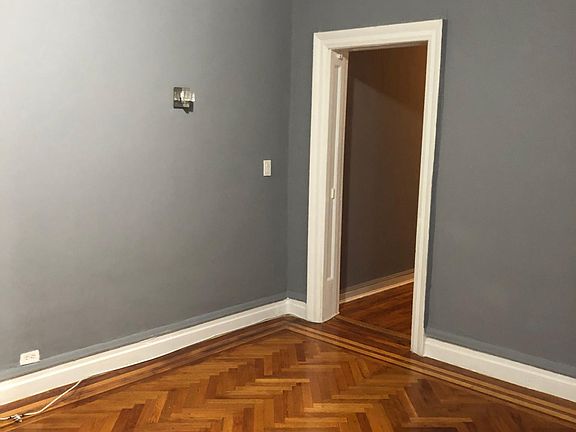 5th image of 65 W 192nd St #1