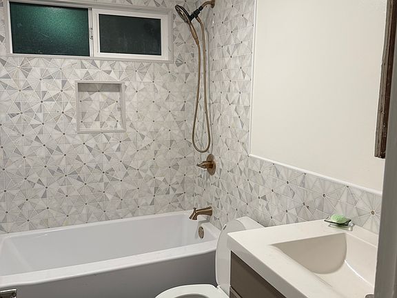 3rd image of 4570 Auhay Dr