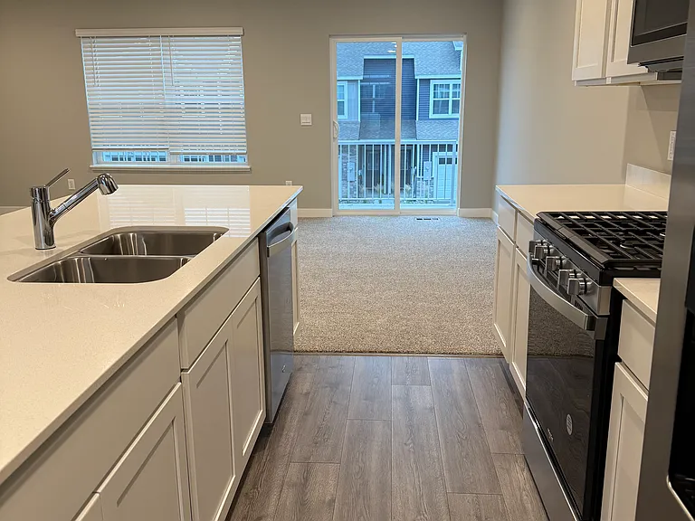 12535 Guadalcanal Cir NE #B — Photo 3
