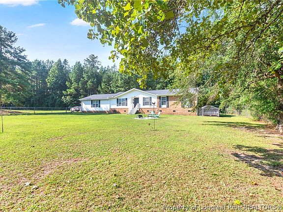 3rd image of 221 Allen Rd